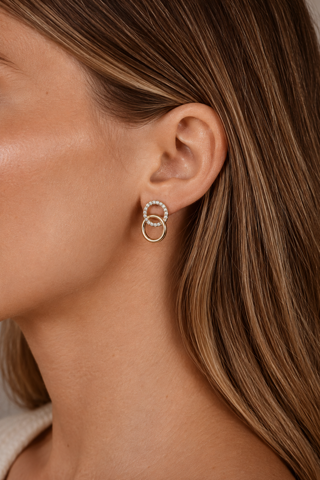 Interlocking Circle Stud Earrings